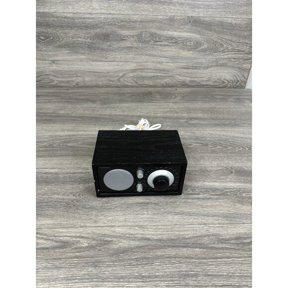 Tivoli Audio Model One AM/FM Radio w/Internal Bluetooth Speaker "TESTED WORKING" - Picture 2 of 6